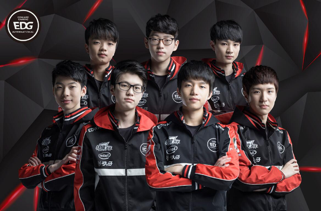 是足球比赛 是足球比赛