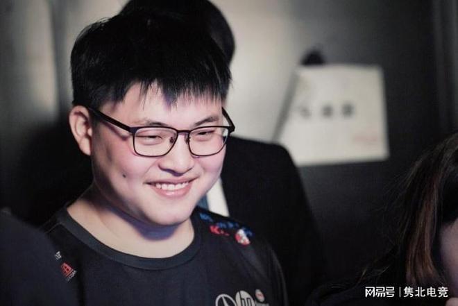 但他的存在 但他的存在