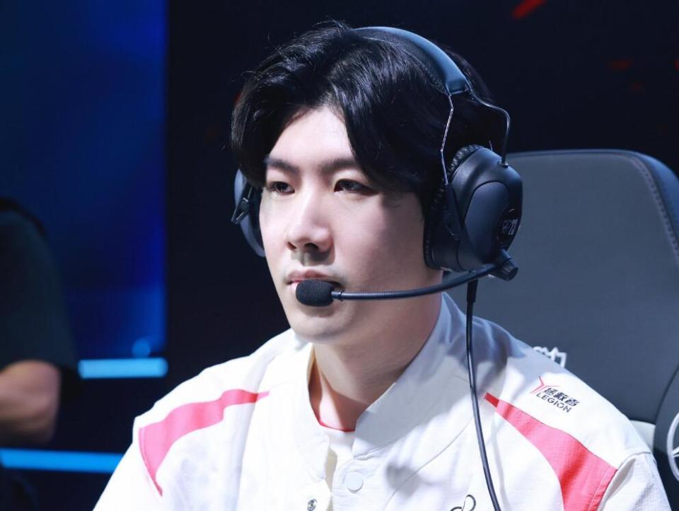 之间的裂痕 之间的裂痕